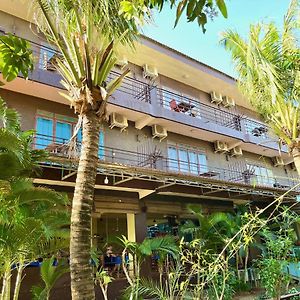 River Dolphin Hotel